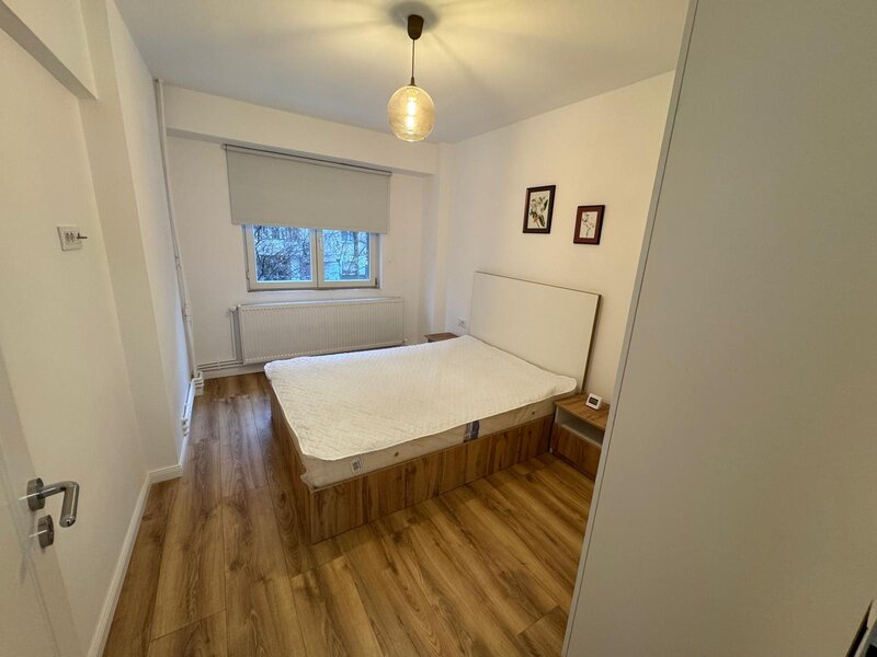 Tineretului, Strada Viorele,