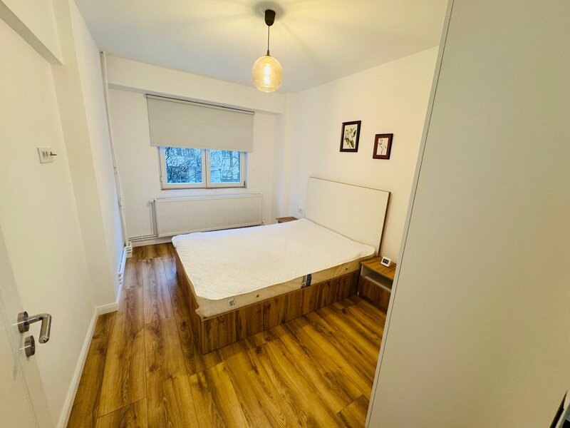 Tineretului, Strada Viorele,