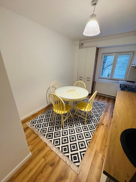 Tineretului, Strada Viorele,