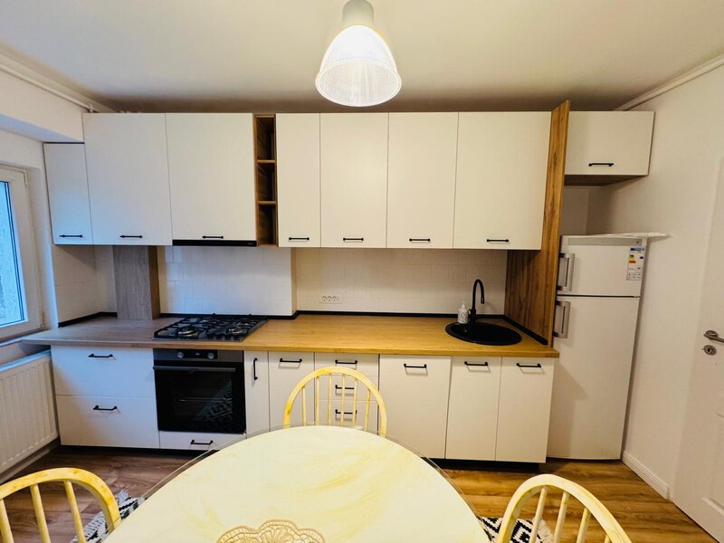 Tineretului, Strada Viorele,